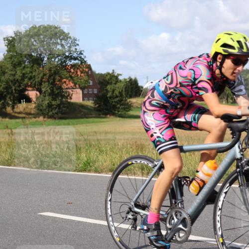 25.08.2024 - Elbe Triathlon Hamburg Fuchs,  Jonas http://msf.ph/oto/6872557 25.08.2024 11:17:19 Radfahren 1503, 1692, 1694 meine-sportfotos.de