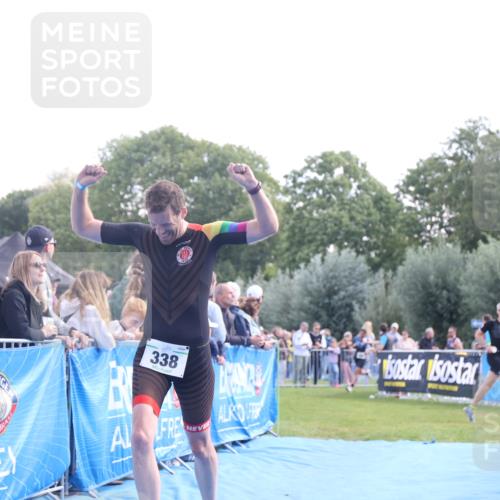 25.08.2024 - Elbe Triathlon Hamburg H.Heesch http://msf.ph/oto/6872560 25.08.2024 11:10:05 Ziel 338, 426 meine-sportfotos.de