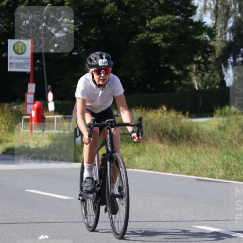 25.08.2024 - Elbe Triathlon Hamburg Fuchs,  Jonas http://msf.ph/oto/6872563 25.08.2024 11:17:23 Radfahren 1692, 1694, 1699 meine-sportfotos.de