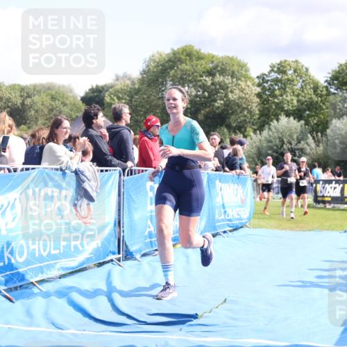 25.08.2024 - Elbe Triathlon Hamburg H.Heesch http://msf.ph/oto/6872568 25.08.2024 11:59:27 Ziel 494, 634, 1472, 1479, 1690, 1717 meine-sportfotos.de