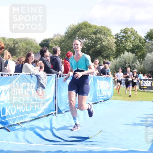 25.08.2024 - Elbe Triathlon Hamburg H.Heesch http://msf.ph/oto/6872578 25.08.2024 11:59:27 Ziel 494, 634, 1472, 1479, 1690, 1717 meine-sportfotos.de
