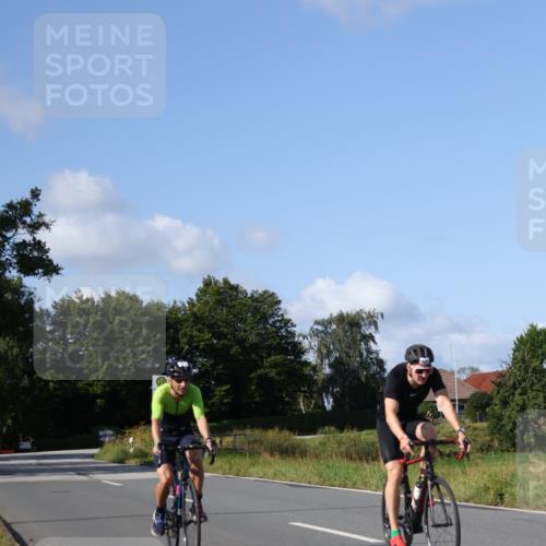 25.08.2024 - Elbe Triathlon Hamburg Fuchs,  Jonas http://msf.ph/oto/6872580 25.08.2024 10:33:52 Radfahren 618, 609, 733 meine-sportfotos.de