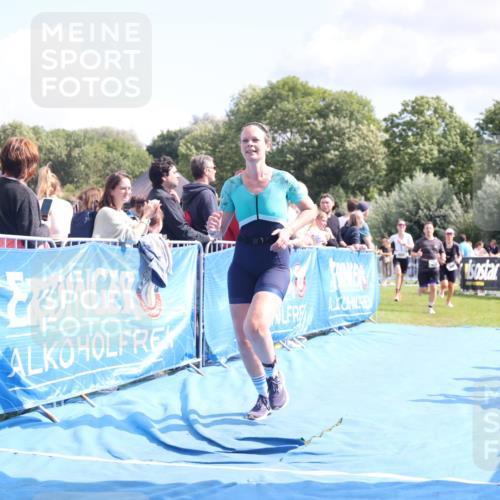 25.08.2024 - Elbe Triathlon Hamburg H.Heesch http://msf.ph/oto/6872592 25.08.2024 11:59:28 Ziel 494, 634, 1472, 1479, 1690, 1717 meine-sportfotos.de