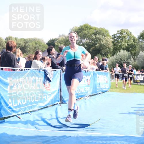 25.08.2024 - Elbe Triathlon Hamburg H.Heesch http://msf.ph/oto/6872605 25.08.2024 11:59:28 Ziel 494, 634, 1472, 1479, 1690, 1717 meine-sportfotos.de