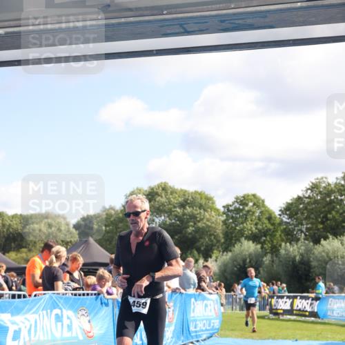25.08.2024 - Elbe Triathlon Hamburg H.Heesch http://msf.ph/oto/6872607 25.08.2024 11:37:40 Ziel 735, 1459 meine-sportfotos.de