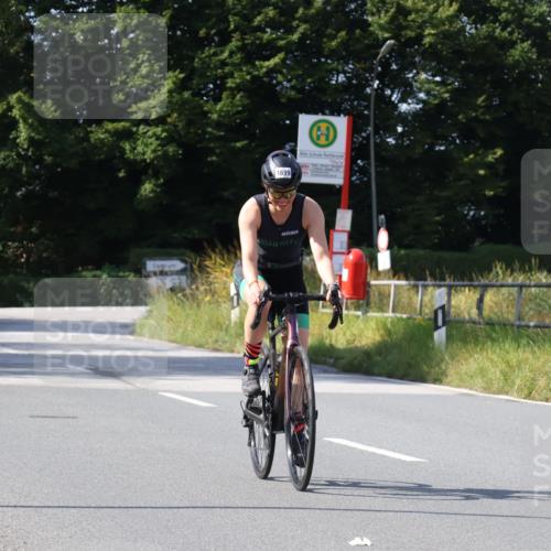 25.08.2024 - Elbe Triathlon Hamburg Fuchs,  Jonas http://msf.ph/oto/6872609 25.08.2024 11:17:29 Radfahren 1694, 1699, 1687 meine-sportfotos.de