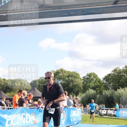 25.08.2024 - Elbe Triathlon Hamburg H.Heesch http://msf.ph/oto/6872612 25.08.2024 11:37:40 Ziel 735, 1459 meine-sportfotos.de