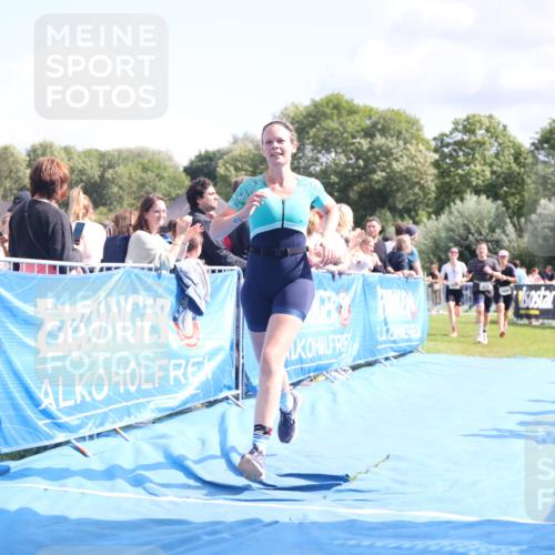 25.08.2024 - Elbe Triathlon Hamburg H.Heesch http://msf.ph/oto/6872613 25.08.2024 11:59:28 Ziel 494, 634, 1472, 1479, 1690, 1717 meine-sportfotos.de