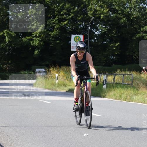 25.08.2024 - Elbe Triathlon Hamburg Fuchs,  Jonas http://msf.ph/oto/6872615 25.08.2024 11:17:29 Radfahren 1694, 1699, 1687 meine-sportfotos.de