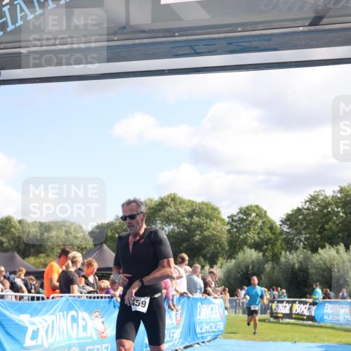 25.08.2024 - Elbe Triathlon Hamburg H.Heesch http://msf.ph/oto/6872620 25.08.2024 11:37:40 Ziel 735, 1459 meine-sportfotos.de