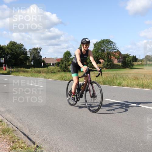 25.08.2024 - Elbe Triathlon Hamburg Fuchs,  Jonas http://msf.ph/oto/6872631 25.08.2024 11:17:30 Radfahren 1699, 1687 meine-sportfotos.de