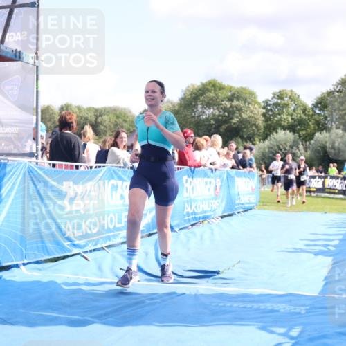 25.08.2024 - Elbe Triathlon Hamburg H.Heesch http://msf.ph/oto/6872646 25.08.2024 11:59:28 Ziel 494, 634, 1472, 1479, 1690, 1717 meine-sportfotos.de