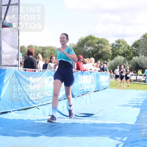 25.08.2024 - Elbe Triathlon Hamburg H.Heesch http://msf.ph/oto/6872653 25.08.2024 11:59:28 Ziel 494, 634, 1472, 1479, 1690, 1717 meine-sportfotos.de