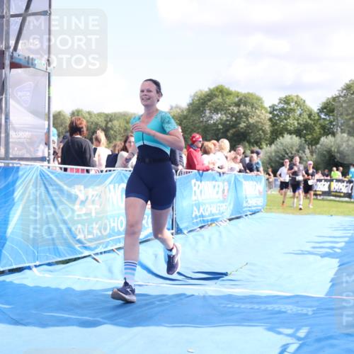 25.08.2024 - Elbe Triathlon Hamburg H.Heesch http://msf.ph/oto/6872659 25.08.2024 11:59:28 Ziel 494, 634, 1472, 1479, 1690, 1717 meine-sportfotos.de
