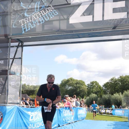 25.08.2024 - Elbe Triathlon Hamburg H.Heesch http://msf.ph/oto/6872669 25.08.2024 11:37:41 Ziel 735, 1459 meine-sportfotos.de