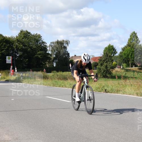25.08.2024 - Elbe Triathlon Hamburg Fuchs,  Jonas http://msf.ph/oto/6872684 25.08.2024 11:17:38 Radfahren 1646, 1583 meine-sportfotos.de