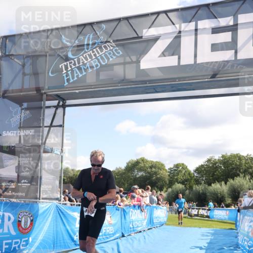 25.08.2024 - Elbe Triathlon Hamburg H.Heesch http://msf.ph/oto/6872689 25.08.2024 11:37:41 Ziel 735, 1459 meine-sportfotos.de