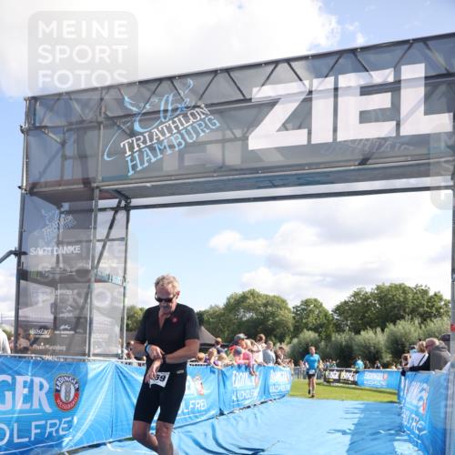 25.08.2024 - Elbe Triathlon Hamburg H.Heesch http://msf.ph/oto/6872694 25.08.2024 11:37:41 Ziel 735, 1459 meine-sportfotos.de