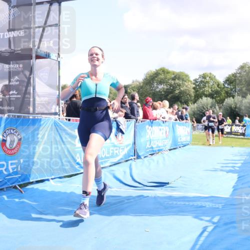 25.08.2024 - Elbe Triathlon Hamburg H.Heesch http://msf.ph/oto/6872704 25.08.2024 11:59:28 Ziel 494, 634, 1472, 1479, 1690, 1717 meine-sportfotos.de