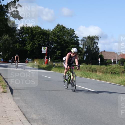 25.08.2024 - Elbe Triathlon Hamburg Fuchs,  Jonas http://msf.ph/oto/6872707 25.08.2024 10:34:13 Radfahren 565, 695, 731, 550, 627, 610 meine-sportfotos.de