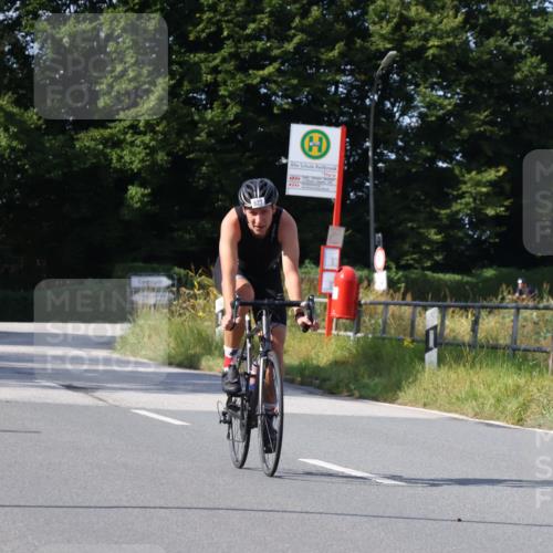 25.08.2024 - Elbe Triathlon Hamburg Fuchs,  Jonas http://msf.ph/oto/6872717 25.08.2024 10:34:14 Radfahren 565, 695, 731, 550, 627, 610, 504 meine-sportfotos.de