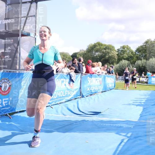 25.08.2024 - Elbe Triathlon Hamburg H.Heesch http://msf.ph/oto/6872734 25.08.2024 11:59:29 Ziel 494, 634, 1472, 1479, 1690, 1717 meine-sportfotos.de