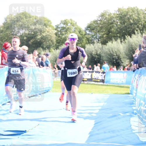 25.08.2024 - Elbe Triathlon Hamburg H.Heesch http://msf.ph/oto/6872744 25.08.2024 11:59:31 Ziel 494, 634, 1479, 1644, 1690, 1717 meine-sportfotos.de