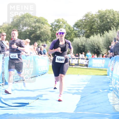 25.08.2024 - Elbe Triathlon Hamburg H.Heesch http://msf.ph/oto/6872755 25.08.2024 11:59:31 Ziel 494, 634, 1479, 1644, 1690, 1717 meine-sportfotos.de