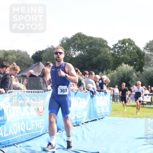 25.08.2024 - Elbe Triathlon Hamburg H.Heesch http://msf.ph/oto/6872760 25.08.2024 11:10:17 Ziel 147, 303, 305, 575 meine-sportfotos.de