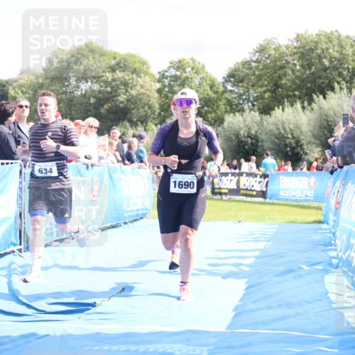 25.08.2024 - Elbe Triathlon Hamburg H.Heesch http://msf.ph/oto/6872764 25.08.2024 11:59:31 Ziel 494, 634, 1479, 1644, 1690, 1717 meine-sportfotos.de
