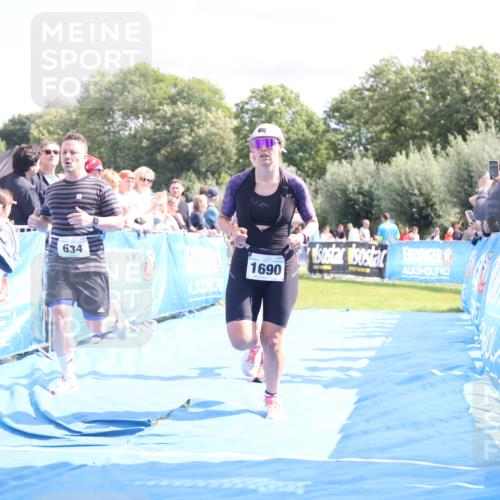 25.08.2024 - Elbe Triathlon Hamburg H.Heesch http://msf.ph/oto/6872771 25.08.2024 11:59:31 Ziel 494, 634, 1479, 1644, 1690, 1717 meine-sportfotos.de