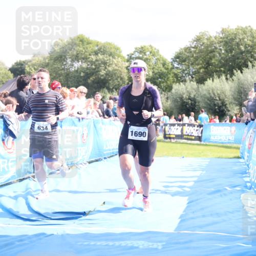 25.08.2024 - Elbe Triathlon Hamburg H.Heesch http://msf.ph/oto/6872779 25.08.2024 11:59:31 Ziel 494, 634, 1479, 1644, 1690, 1717 meine-sportfotos.de