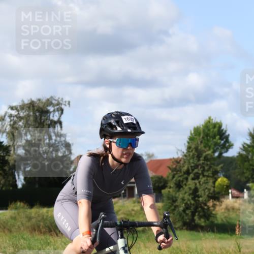 25.08.2024 - Elbe Triathlon Hamburg Fuchs,  Jonas http://msf.ph/oto/6872806 25.08.2024 11:18:08 Radfahren 1594, 1710, 1637 meine-sportfotos.de