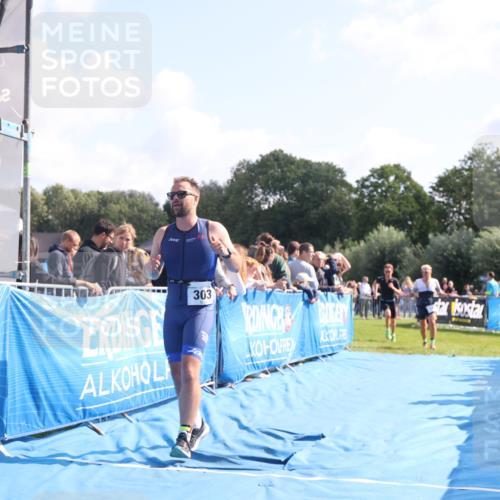 25.08.2024 - Elbe Triathlon Hamburg H.Heesch http://msf.ph/oto/6872811 25.08.2024 11:10:17 Ziel 147, 303, 305, 575 meine-sportfotos.de