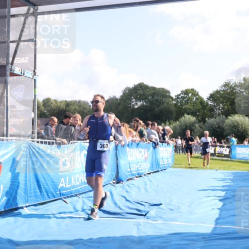 25.08.2024 - Elbe Triathlon Hamburg H.Heesch http://msf.ph/oto/6872829 25.08.2024 11:10:17 Ziel 147, 303, 305, 575 meine-sportfotos.de