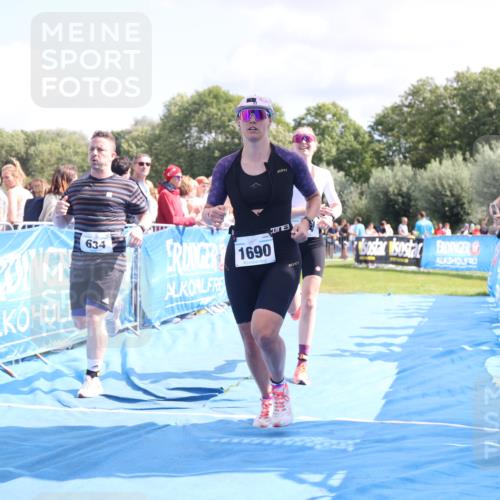25.08.2024 - Elbe Triathlon Hamburg H.Heesch http://msf.ph/oto/6872830 25.08.2024 11:59:32 Ziel 494, 634, 1479, 1644, 1690, 1717 meine-sportfotos.de