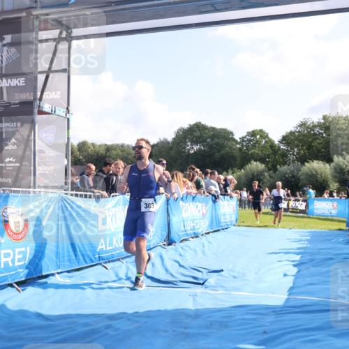 25.08.2024 - Elbe Triathlon Hamburg H.Heesch http://msf.ph/oto/6872836 25.08.2024 11:10:18 Ziel 147, 303, 305, 575 meine-sportfotos.de