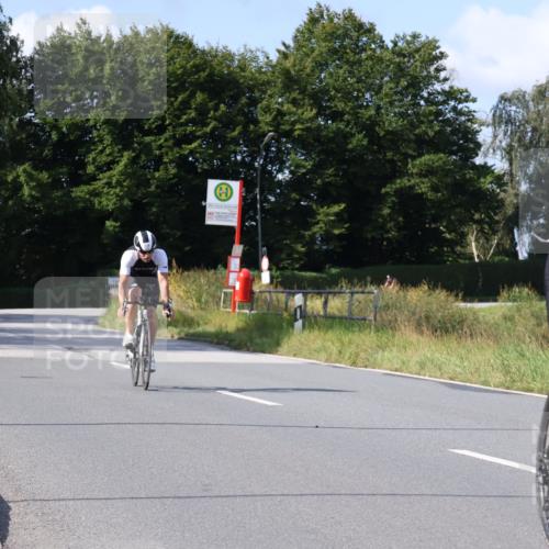 25.08.2024 - Elbe Triathlon Hamburg Fuchs,  Jonas http://msf.ph/oto/6872840 25.08.2024 10:34:23 Radfahren 610, 504, 640, 638, 755 meine-sportfotos.de