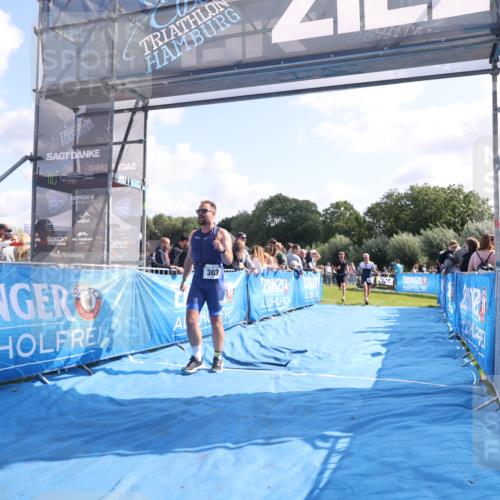 25.08.2024 - Elbe Triathlon Hamburg H.Heesch http://msf.ph/oto/6872861 25.08.2024 11:10:18 Ziel 147, 303, 305, 575 meine-sportfotos.de