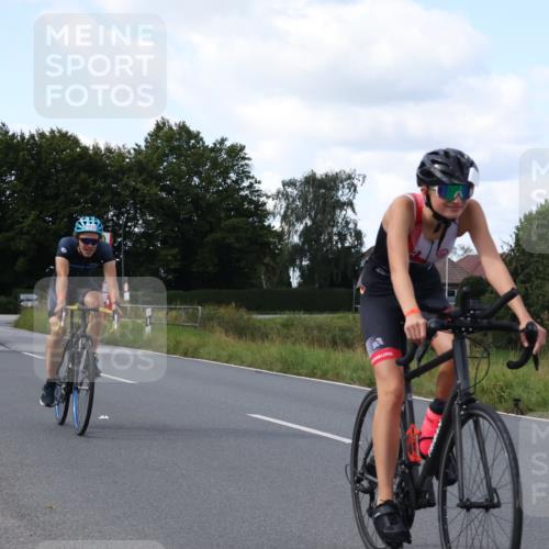 25.08.2024 - Elbe Triathlon Hamburg Fuchs,  Jonas http://msf.ph/oto/6872913 25.08.2024 11:18:53 Radfahren 1719, 1717, 1686, 1704 meine-sportfotos.de