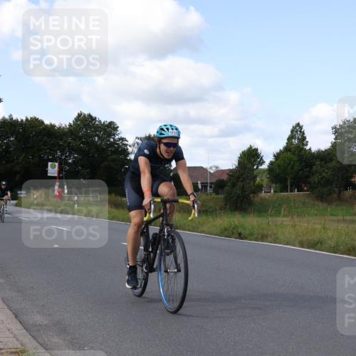 25.08.2024 - Elbe Triathlon Hamburg Fuchs,  Jonas http://msf.ph/oto/6872924 25.08.2024 11:18:54 Radfahren 1719, 1717, 1686, 1704, 1701 meine-sportfotos.de