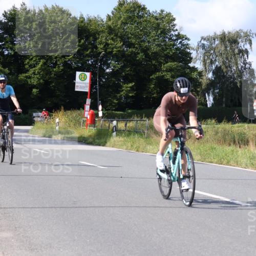 25.08.2024 - Elbe Triathlon Hamburg Fuchs,  Jonas http://msf.ph/oto/6872946 25.08.2024 10:34:34 Radfahren 755, 705, 473, 718, 581 meine-sportfotos.de