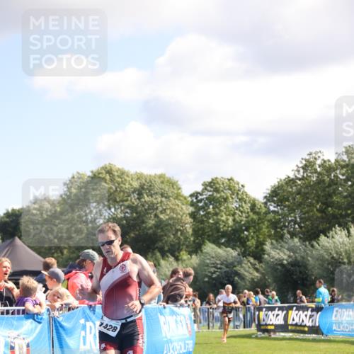 25.08.2024 - Elbe Triathlon Hamburg H.Heesch http://msf.ph/oto/6872954 25.08.2024 11:37:50 Ziel 735, 1428, 1462 meine-sportfotos.de
