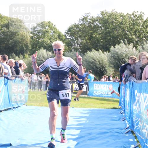 25.08.2024 - Elbe Triathlon Hamburg H.Heesch http://msf.ph/oto/6872957 25.08.2024 11:10:21 Ziel 147, 303, 305, 575 meine-sportfotos.de