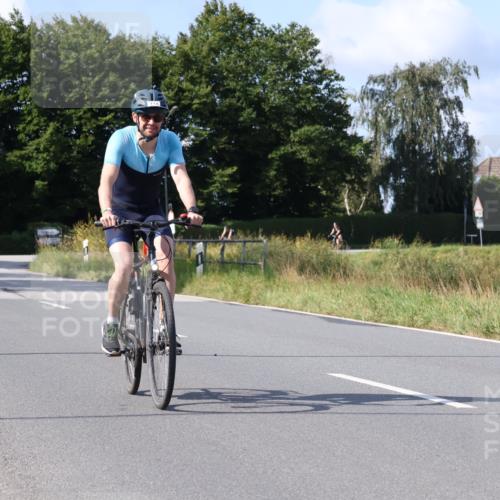 25.08.2024 - Elbe Triathlon Hamburg Fuchs,  Jonas http://msf.ph/oto/6872971 25.08.2024 10:34:35 Radfahren 705, 473, 718, 581 meine-sportfotos.de
