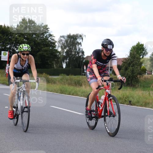 25.08.2024 - Elbe Triathlon Hamburg Fuchs,  Jonas http://msf.ph/oto/6872973 25.08.2024 11:19:01 Radfahren 1686, 1704, 1701, 1584 meine-sportfotos.de