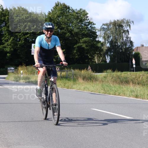 25.08.2024 - Elbe Triathlon Hamburg Fuchs,  Jonas http://msf.ph/oto/6872977 25.08.2024 10:34:35 Radfahren 705, 473, 718, 581 meine-sportfotos.de