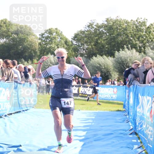 25.08.2024 - Elbe Triathlon Hamburg H.Heesch http://msf.ph/oto/6872979 25.08.2024 11:10:22 Ziel 147, 303, 305, 575 meine-sportfotos.de