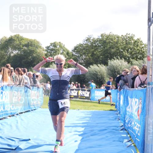 25.08.2024 - Elbe Triathlon Hamburg H.Heesch http://msf.ph/oto/6873015 25.08.2024 11:10:22 Ziel 147, 303, 305, 575 meine-sportfotos.de
