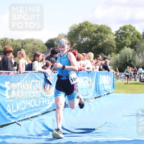 25.08.2024 - Elbe Triathlon Hamburg H.Heesch http://msf.ph/oto/6873027 25.08.2024 11:59:38 Ziel 494, 634, 1523, 1644, 1690 meine-sportfotos.de